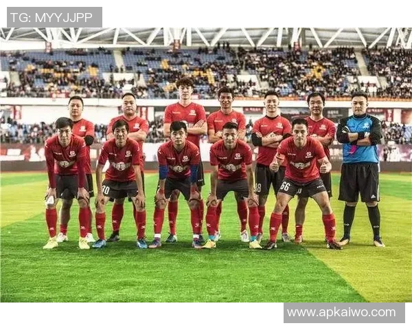 香港足球明星队精彩入场表演热舞点燃全场气氛引爆观众热情