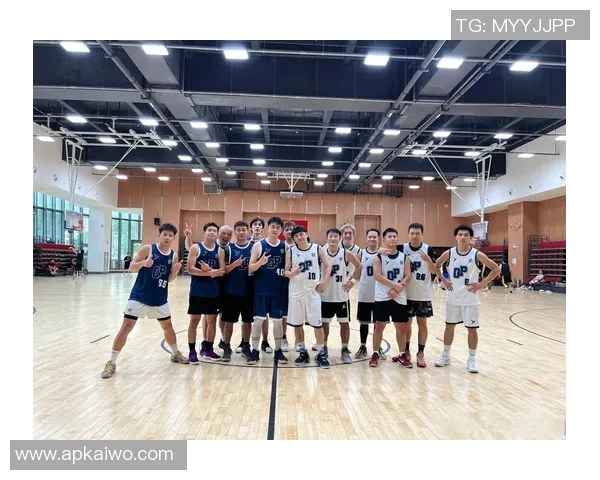 崴脚的篮球明星如何克服伤痛重返赛场的励志故事与心路历程